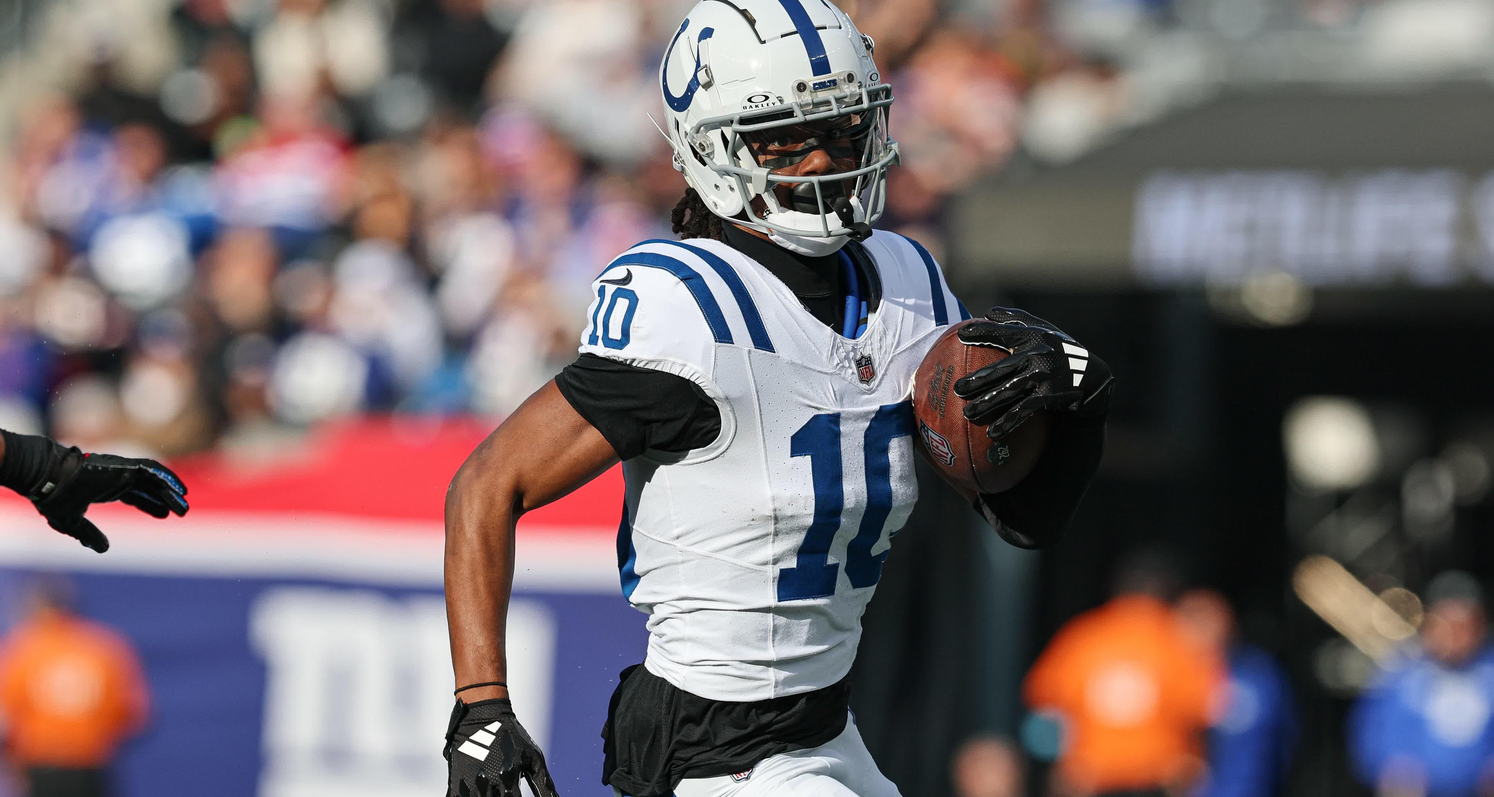 开云体育入口-橄榄球战术调整奏效，成功扭转局势