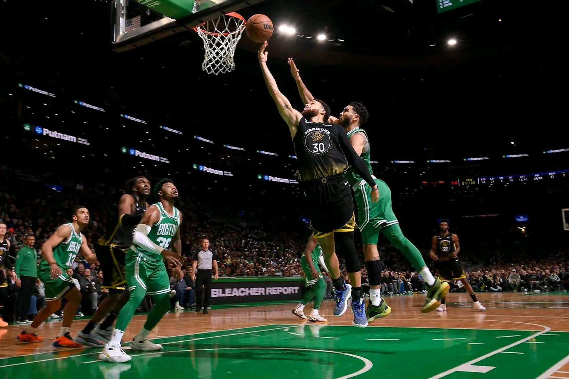 雷霆鏖战福建队，库里带队取胜