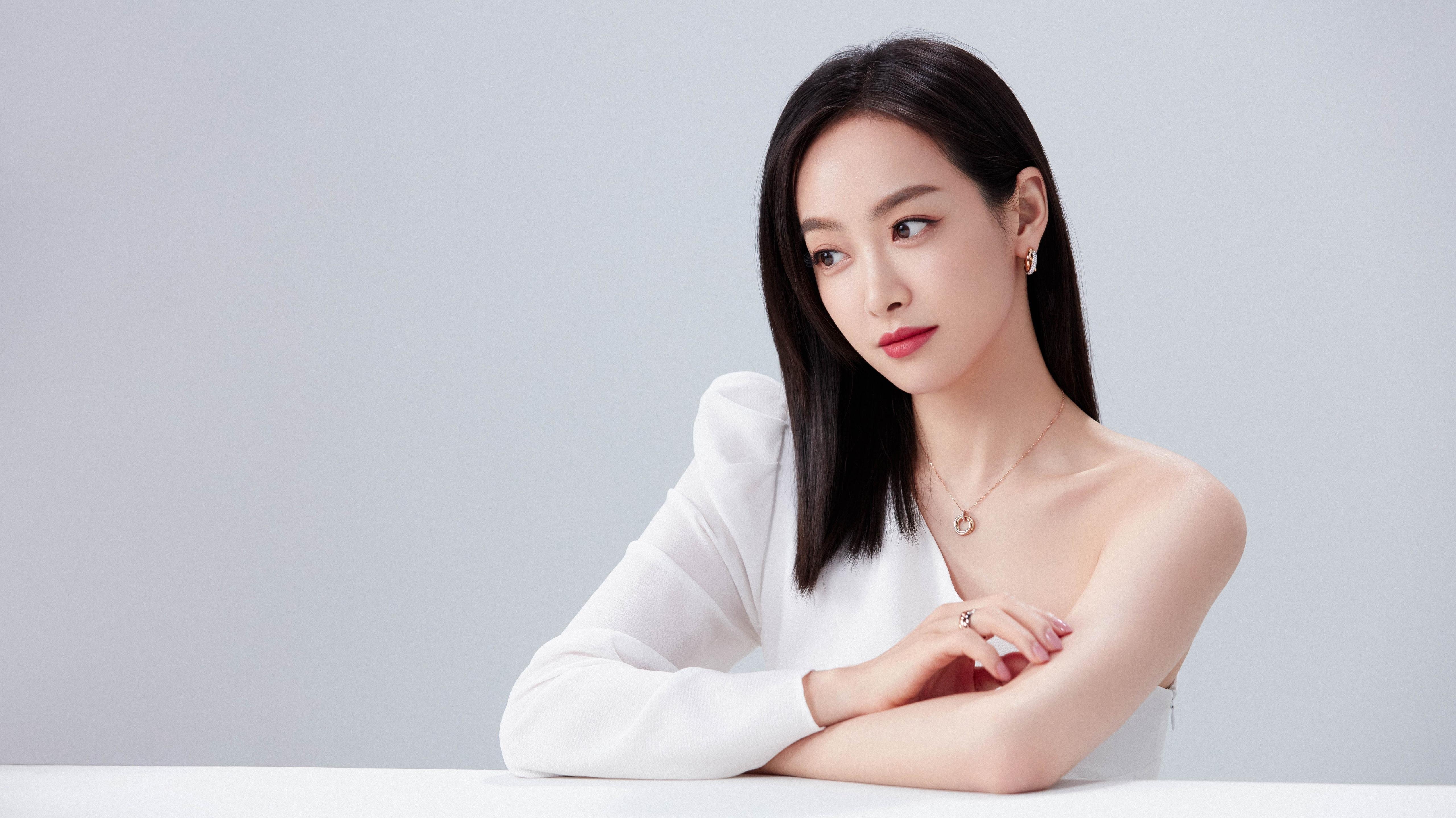 钢铁洪流中的孤舟，浓眉如何成为爵士冲垮上海队这场完美风暴的风暴眼