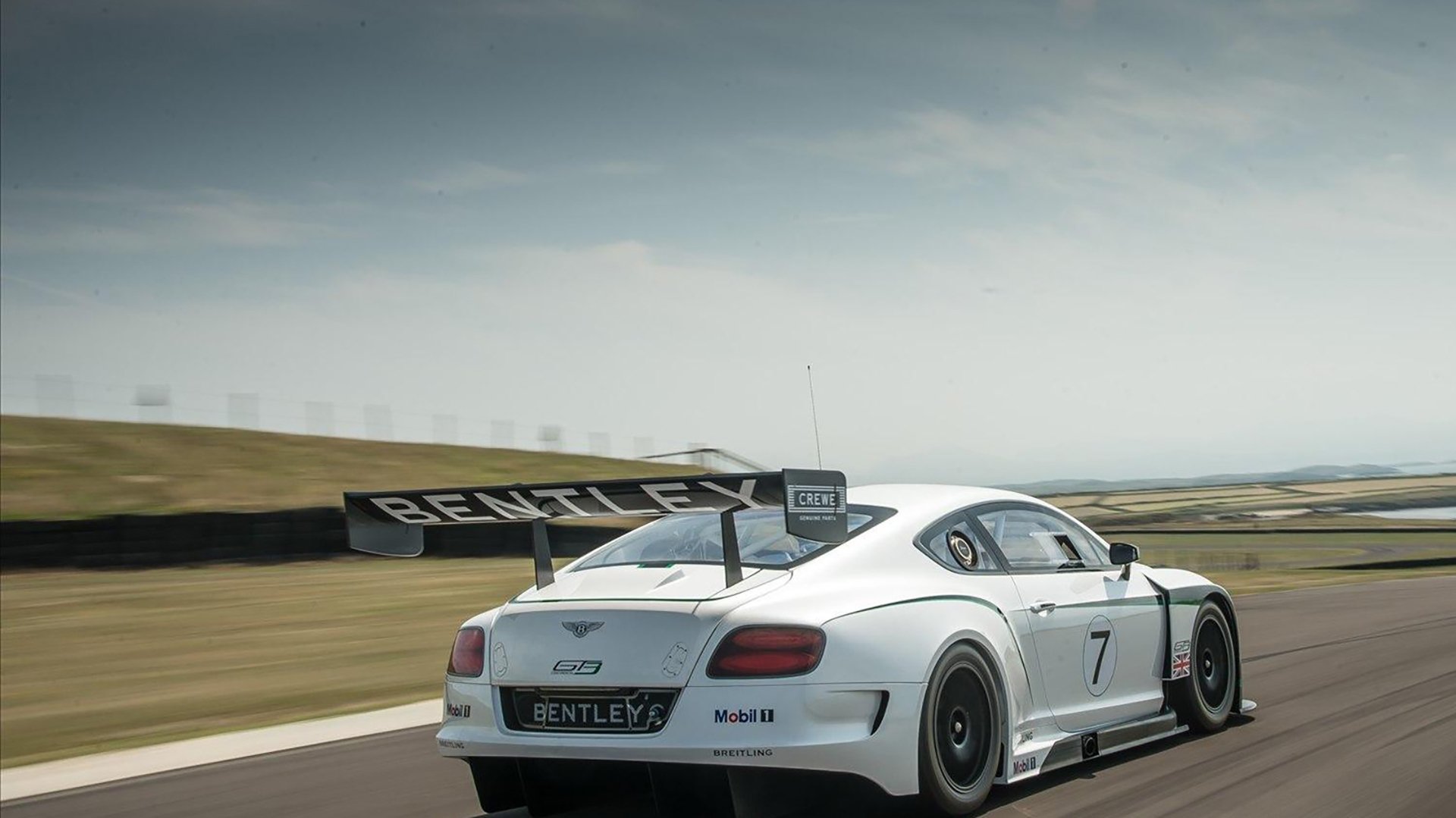 开云sport-从质疑声浪到坚不可摧，金玟哉用伯纳乌之夜书写亚洲后卫新定义