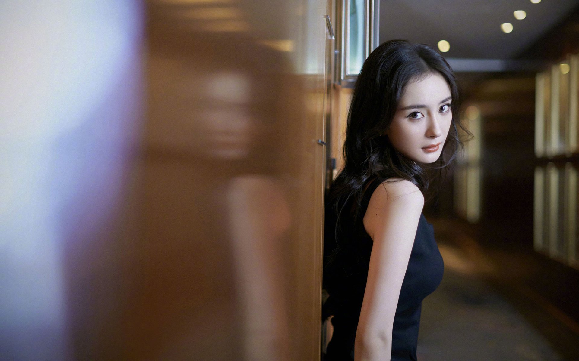 德甲争冠战之夜,佩德里稳定输出不掉线,铸就传奇时刻