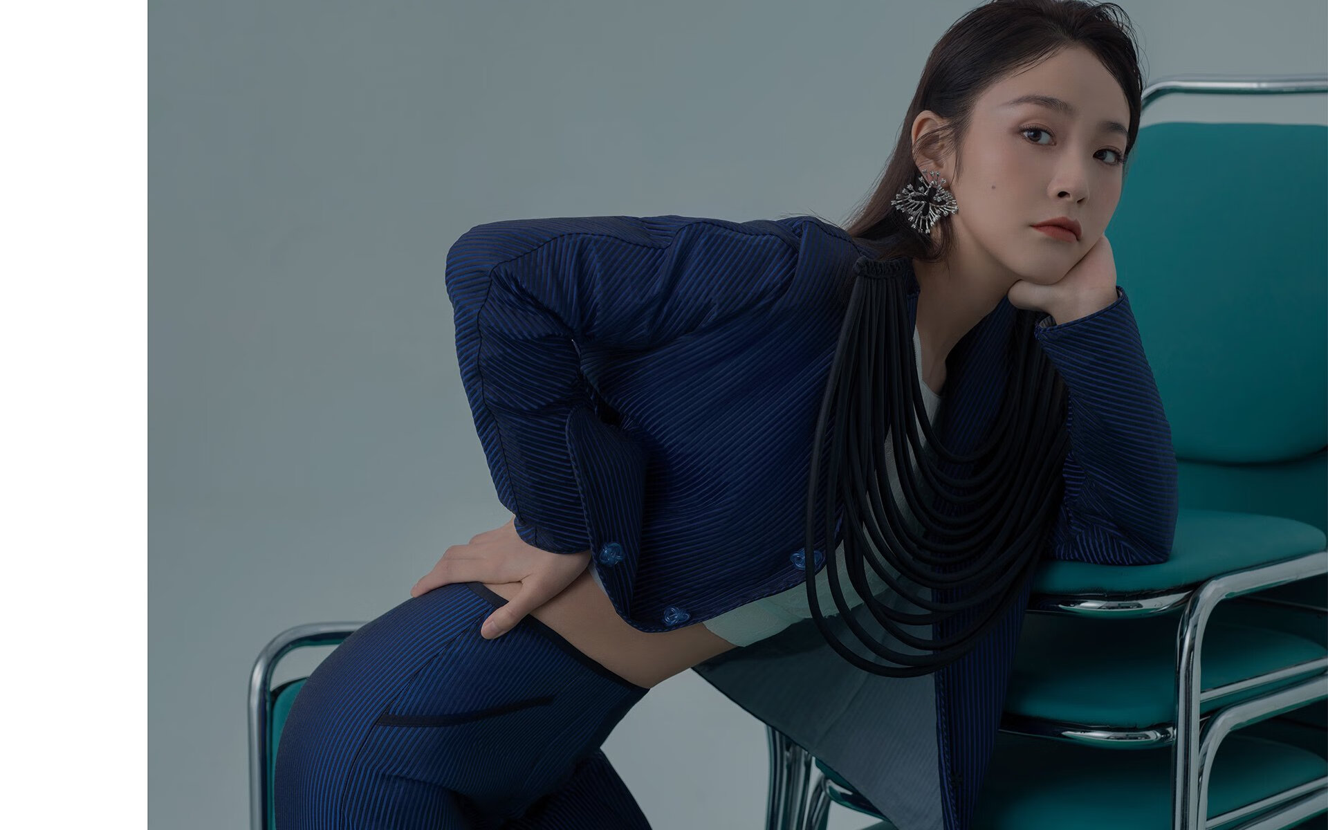 开云体育-双线叙事，德国战车险胜揭示底蕴，姆巴佩虚拟意甲首秀震撼足坛